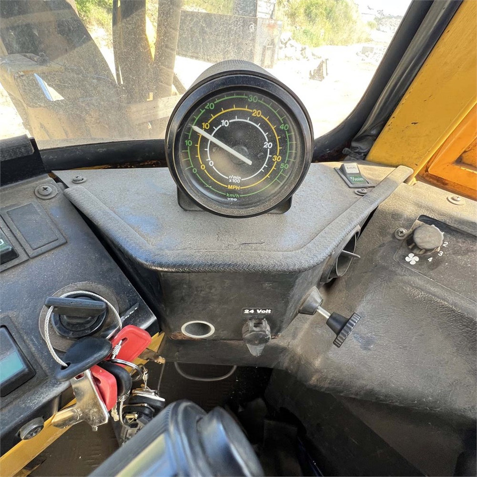 Chargeuse sur pneus Volvo L70: photos 22