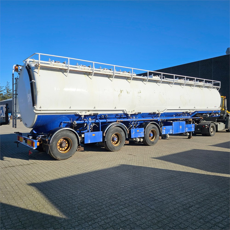 Welgro 97WSL43-32 Food tank - Semi-remorque citerne: photos 3 Welgro 97WSL43-32 Food tank - Semi-remorque citerne: photos 3