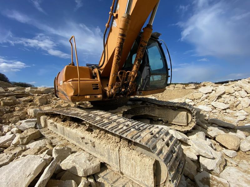 Case CX240 - Pelle sur chenille: photos 3 Case CX240 - Pelle sur chenille: photos 3