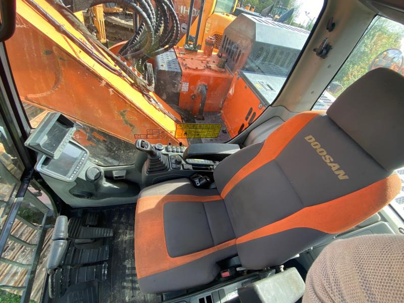 Pelle sur chenille Doosan DX 140 LCR-5: photos 9 Pelle sur chenille Doosan DX 140 LCR-5: photos 9