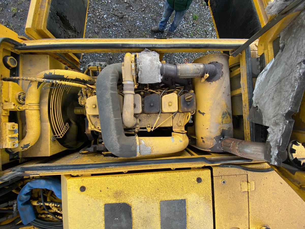 Pelle sur pneus Furukawa W 735: photos 23