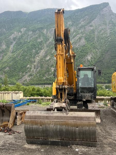 KATO HD 514MR-7 - Pelle sur chenille: photos 4 KATO HD 514MR-7 - Pelle sur chenille: photos 4