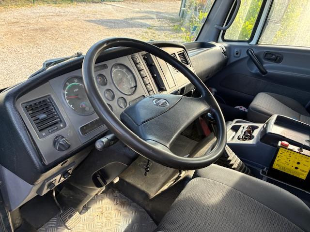 Camion ampliroll, Camion grue Nissan ATLEON 150.25: photos 8