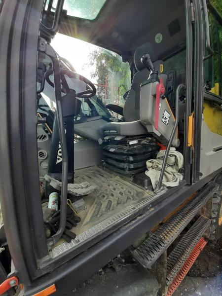 Pelle sur pneus Volvo EW 160E: photos 6