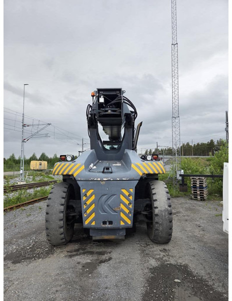Kalmar DRF450-75C5XS - Reach stacker: photos 3 Kalmar DRF450-75C5XS - Reach stacker: photos 3
