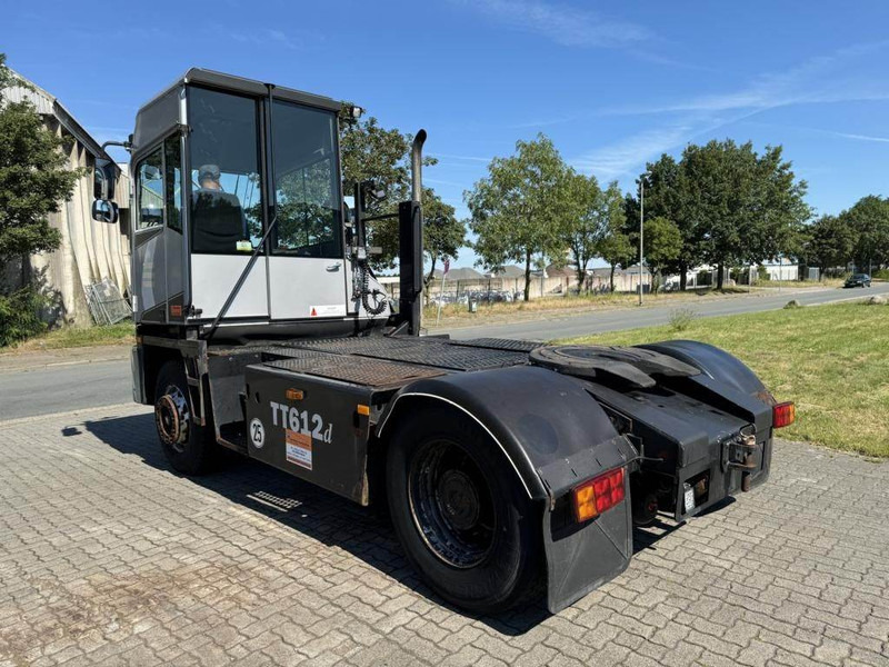 Kalmar TT612D - Tracteur portuaire: photos 3 Kalmar TT612D - Tracteur portuaire: photos 3