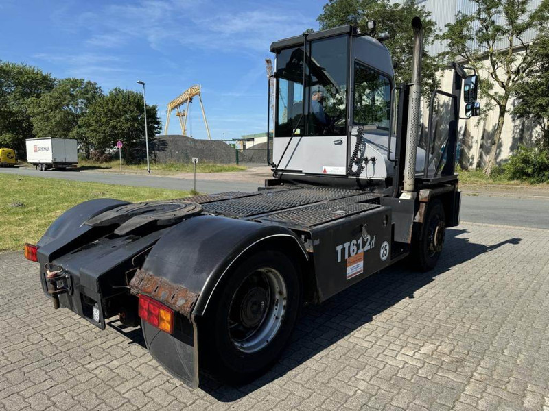 Kalmar TT612D - Tracteur portuaire: photos 4 Kalmar TT612D - Tracteur portuaire: photos 4