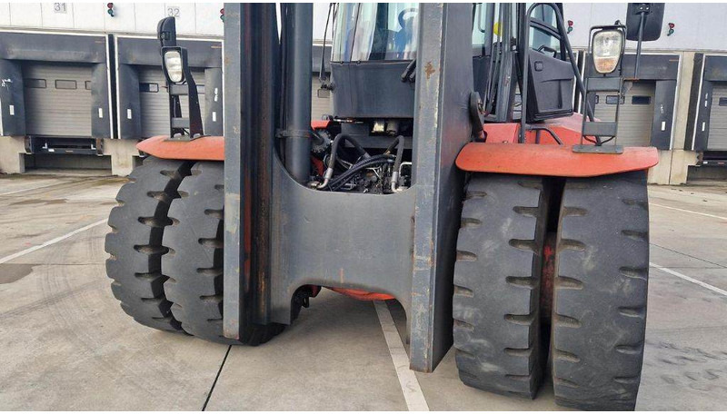 Linde H320 - Chariot porte-conteneur: photos 5 Linde H320 - Chariot porte-conteneur: photos 5
