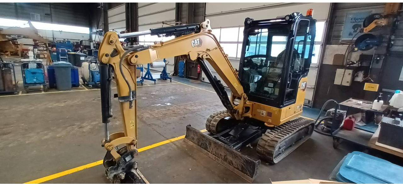 CAT 302.7 - Pelle sur chenille: photos 1 CAT 302.7 - Pelle sur chenille: photos 1