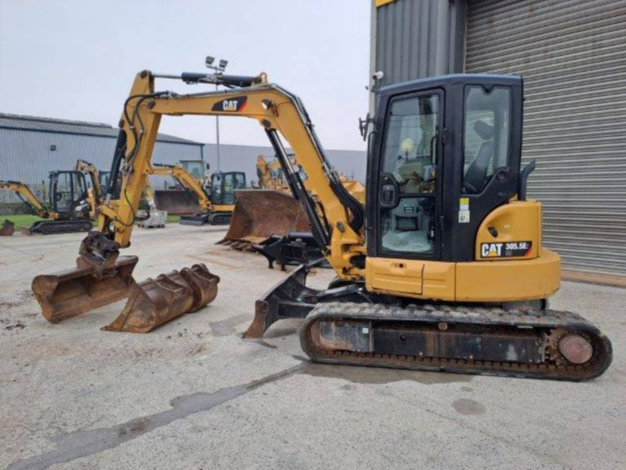 CAT 305.5E2 - Pelle sur chenille: photos 4 CAT 305.5E2 - Pelle sur chenille: photos 4