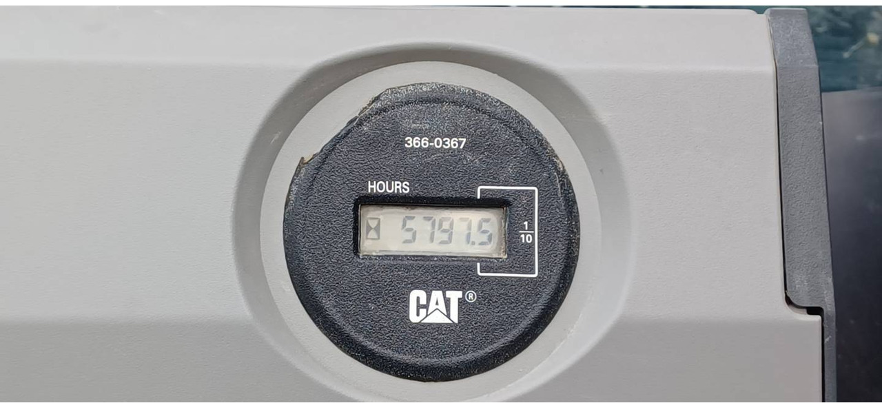 CAT 320F - Pelle sur chenille: photos 5 CAT 320F - Pelle sur chenille: photos 5