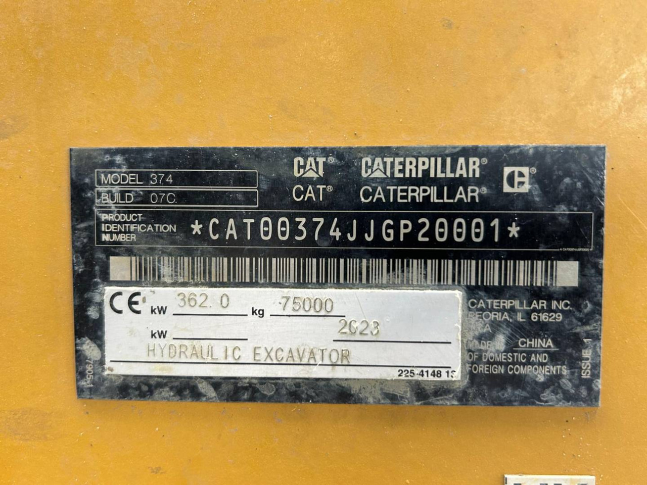 Pelle sur chenille CAT 374: photos 6