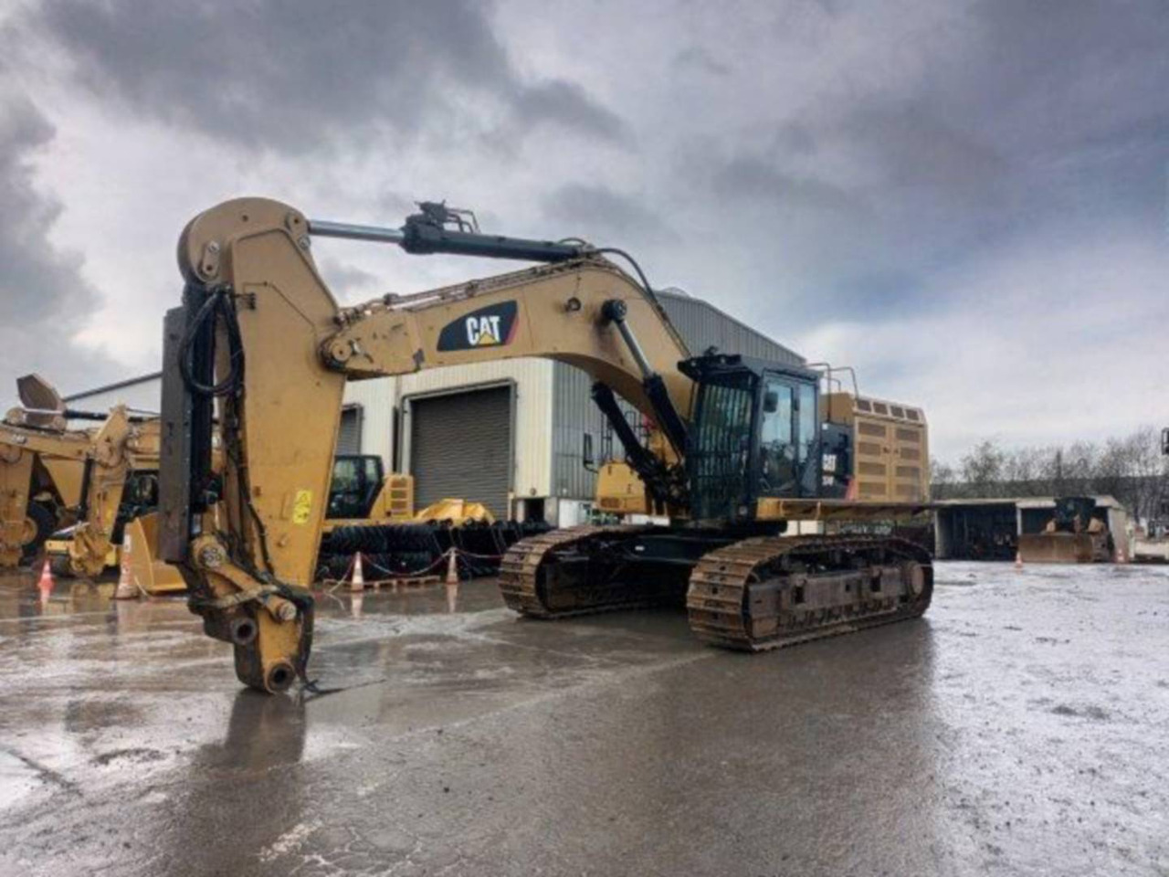 CAT 374F - Pelle sur chenille: photos 1 CAT 374F - Pelle sur chenille: photos 1