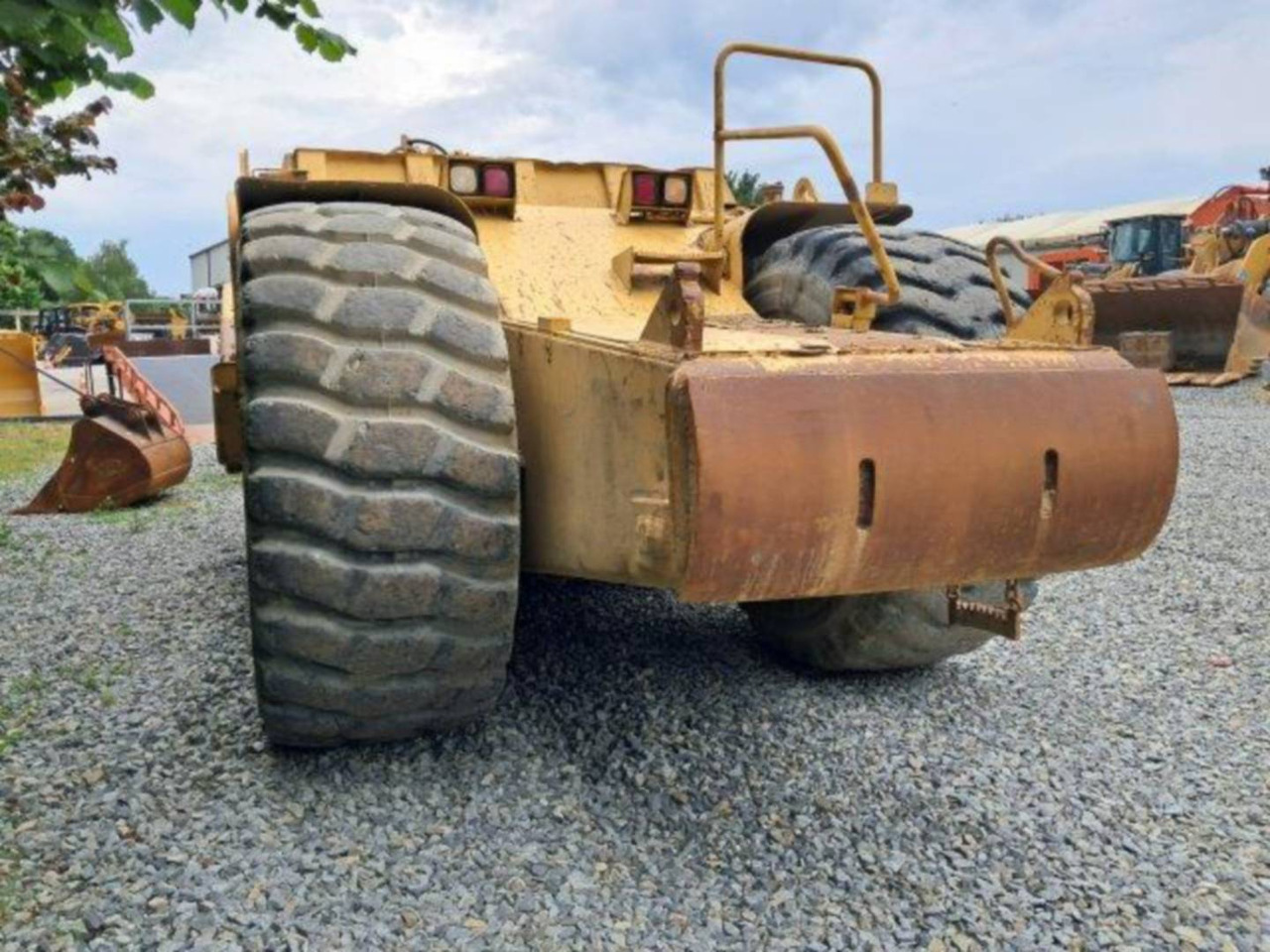 CAT 621F - Décapeuse: photos 4 CAT 621F - Décapeuse: photos 4