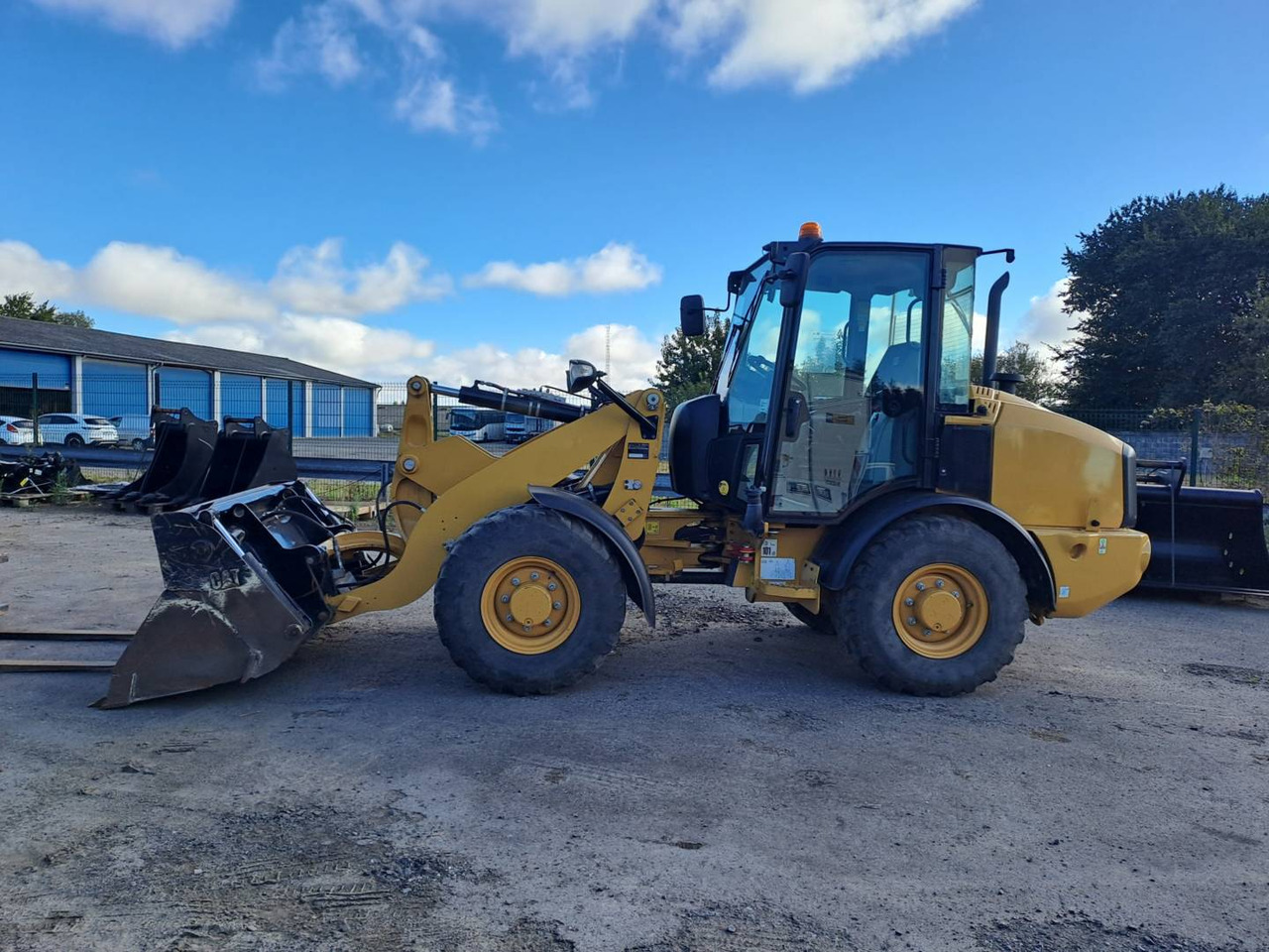 CAT 906M - Chargeuse sur pneus: photos 5 CAT 906M - Chargeuse sur pneus: photos 5