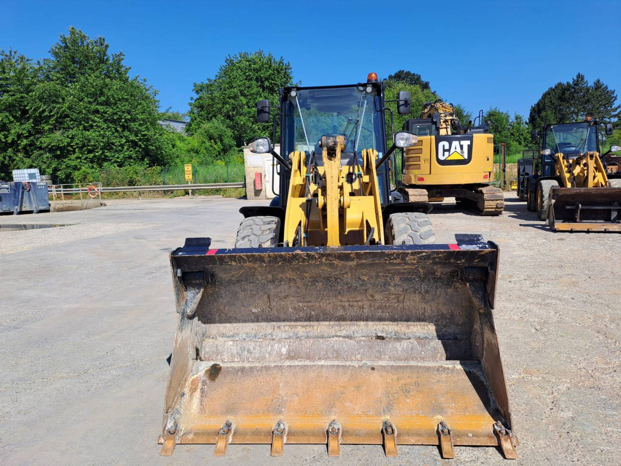 CAT 906M - Chargeuse sur pneus: photos 3 CAT 906M - Chargeuse sur pneus: photos 3