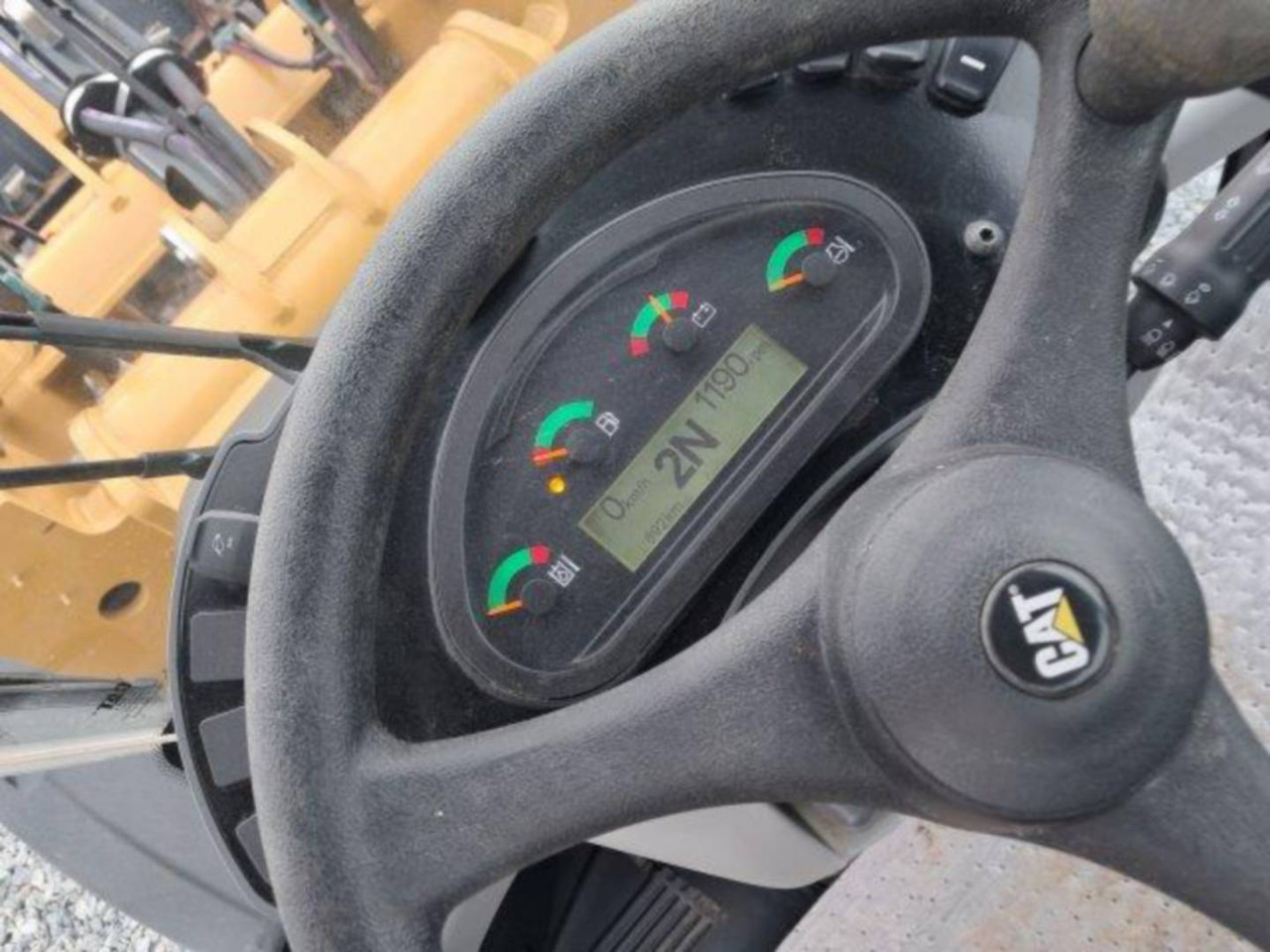 CAT 906M - Chargeuse sur pneus: photos 5 CAT 906M - Chargeuse sur pneus: photos 5