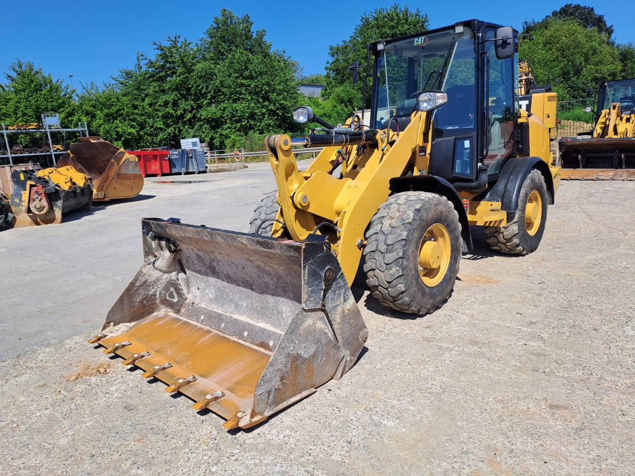 CAT 906M - Chargeuse sur pneus: photos 2 CAT 906M - Chargeuse sur pneus: photos 2