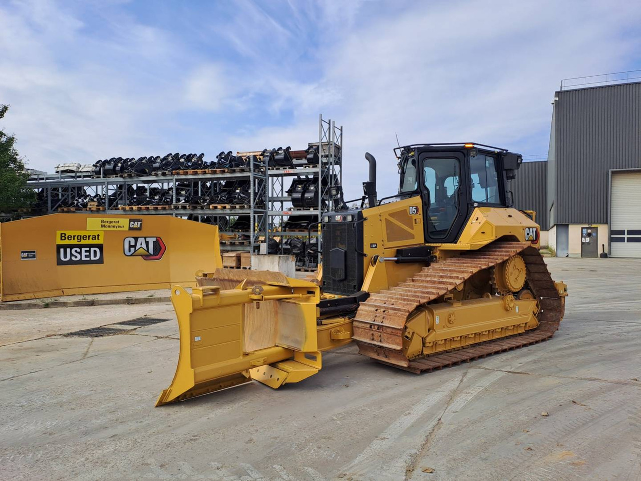 CAT D5 - Bulldozer: photos 2 CAT D5 - Bulldozer: photos 2