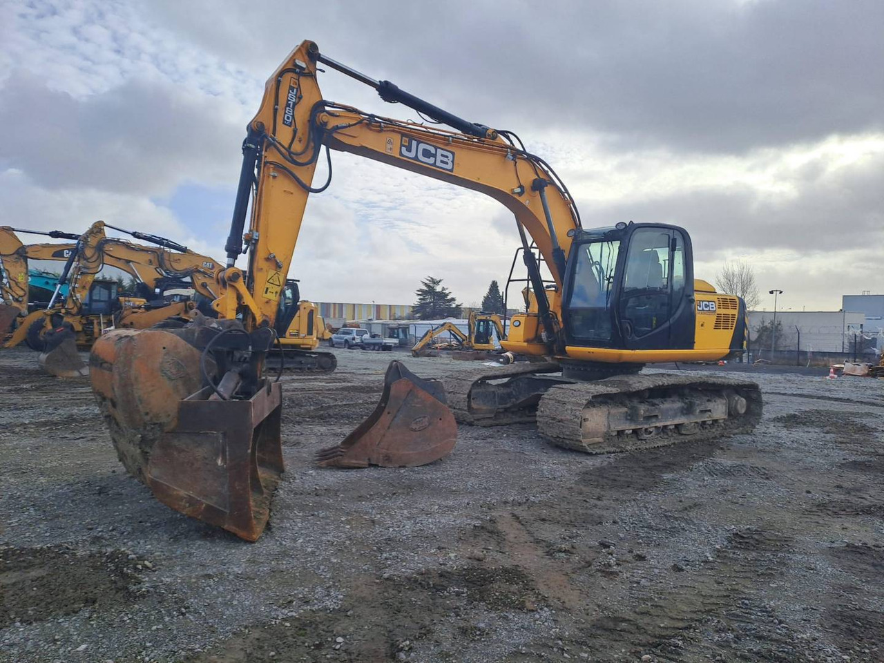 JCB JS180LC - Pelle sur chenille: photos 2 JCB JS180LC - Pelle sur chenille: photos 2