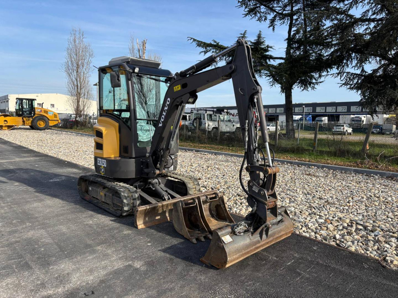VOLVO CONSTRUCTION EQUIPMENT ECR25D - Pelle sur chenille: photos 1 VOLVO CONSTRUCTION EQUIPMENT ECR25D - Pelle sur chenille: photos 1