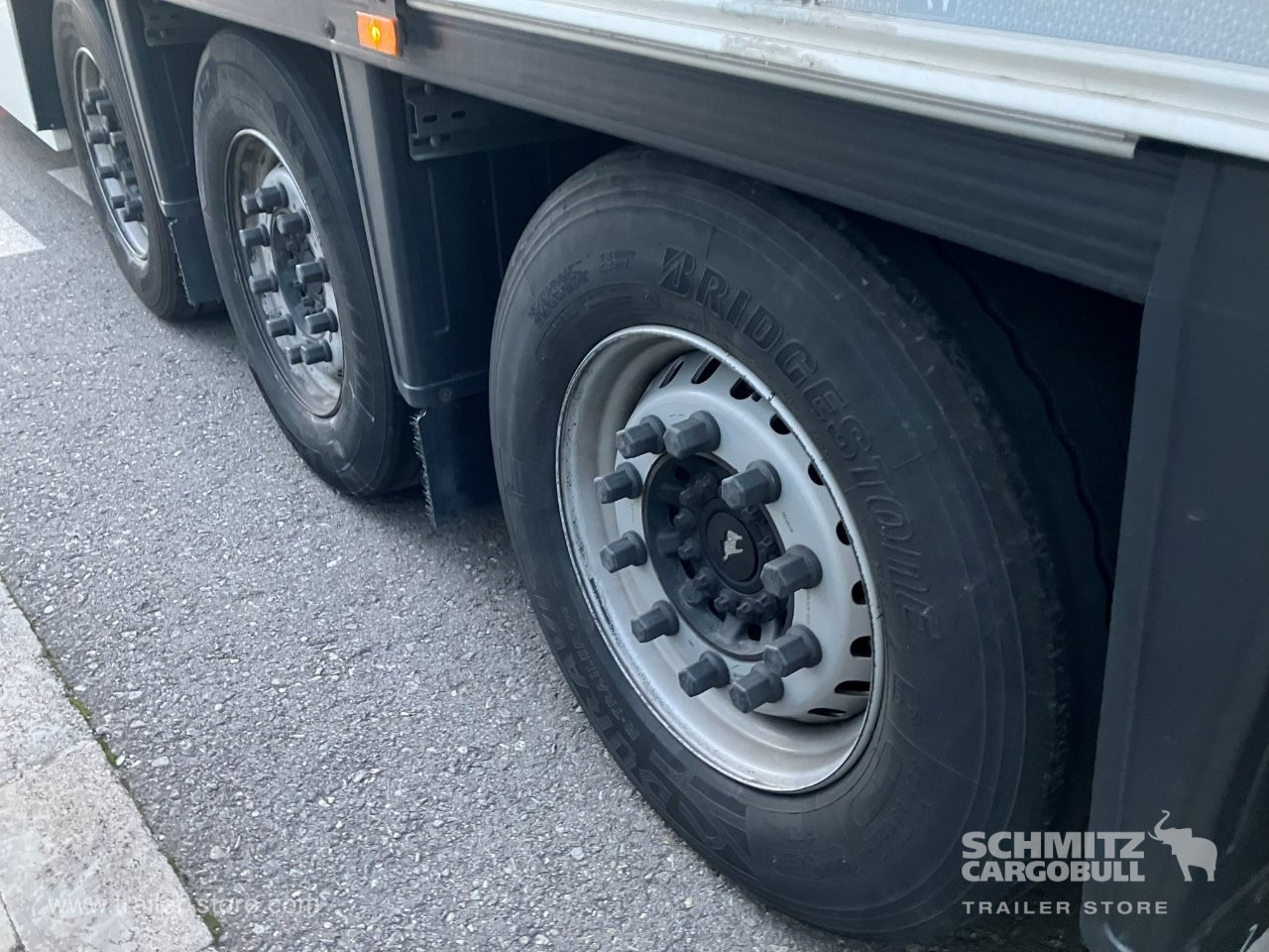 SCHMITZ Semiremolque Frigo Standard Double deck - Semi-remorque isothermique: photos 5 SCHMITZ Semiremolque Frigo Standard Double deck - Semi-remorque isothermique: photos 5