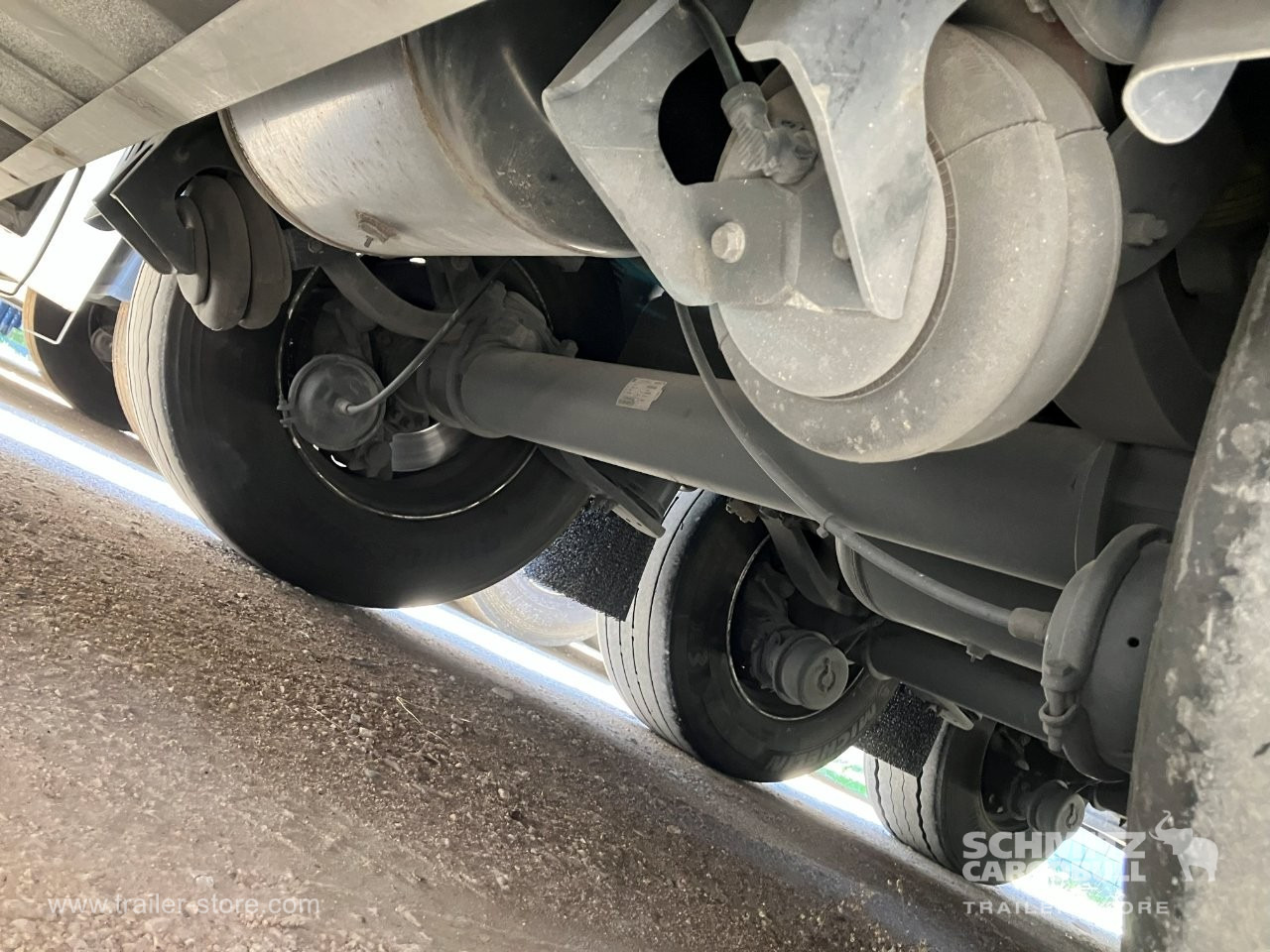 SCHMITZ Semiremolque Frigo Standard Double deck - Semi-remorque isothermique: photos 3 SCHMITZ Semiremolque Frigo Standard Double deck - Semi-remorque isothermique: photos 3