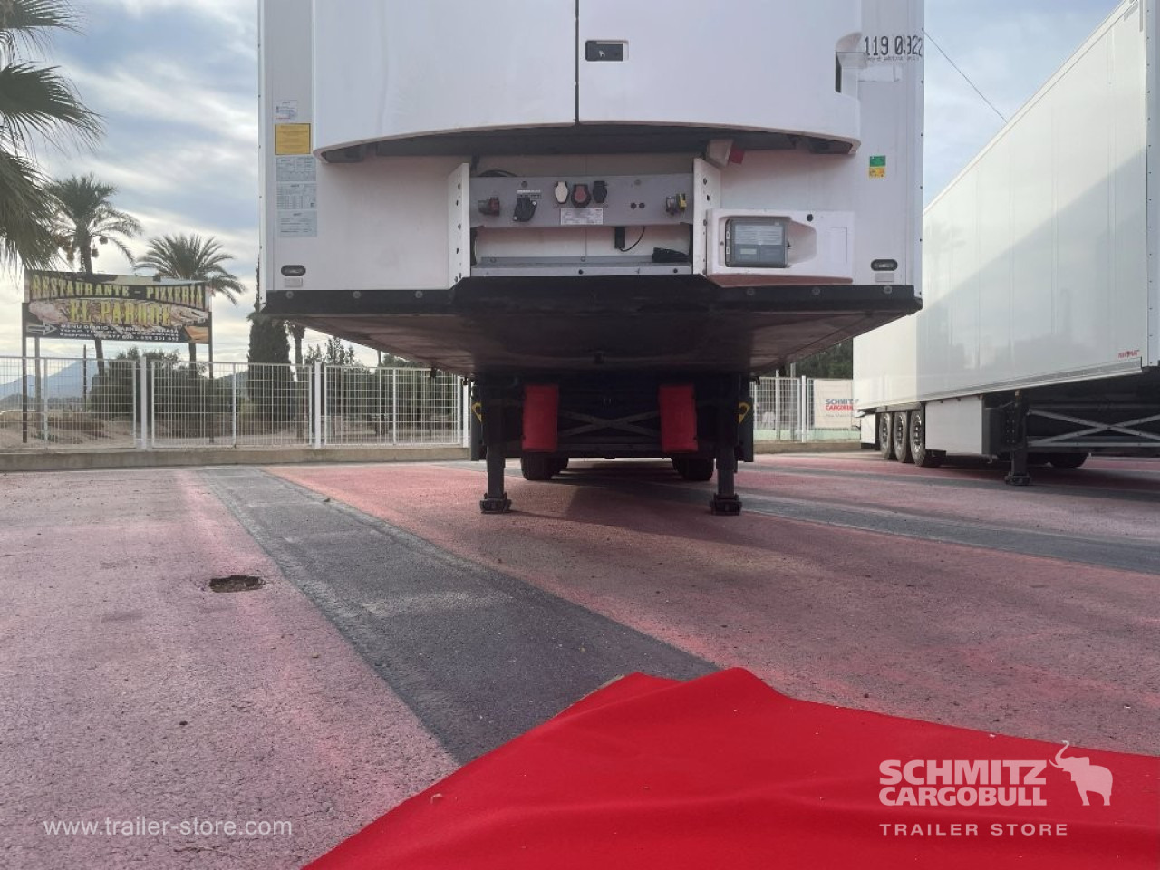 SCHMITZ Semiremolque Frigo Standard - Semi-remorque isothermique: photos 2 SCHMITZ Semiremolque Frigo Standard - Semi-remorque isothermique: photos 2