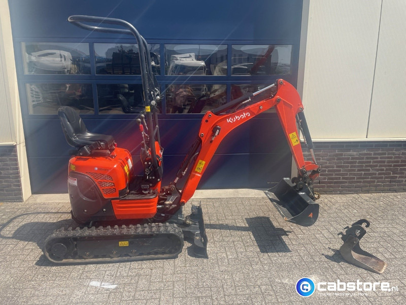 Kubota U10-3 Mini graafmachine - 900 kg - Verbreedbaar - Bouwjaar 2020 - Uren 1193 !! - 2 graafbakken - Zeer mooie machine - Mini pelle: photos 4 Kubota U10-3 Mini graafmachine - 900 kg - Verbreedbaar - Bouwjaar 2020 - Uren 1193 !! - 2 graafbakken - Zeer mooie machine - Mini pelle: photos 4