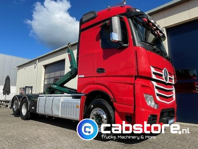 Mercedes-Benz ACTROS 2542 6x2 Euro 6 - HIAB-Multilift 26 Ton's Haakarmsysteem - Containerlift -Bouwjaar 2016 - Km 544.497 - Camion ampliroll: photos 1 Mercedes-Benz ACTROS 2542 6x2 Euro 6 - HIAB-Multilift 26 Ton's Haakarmsysteem - Containerlift -Bouwjaar 2016 - Km 544.497 - Camion ampliroll: photos 1