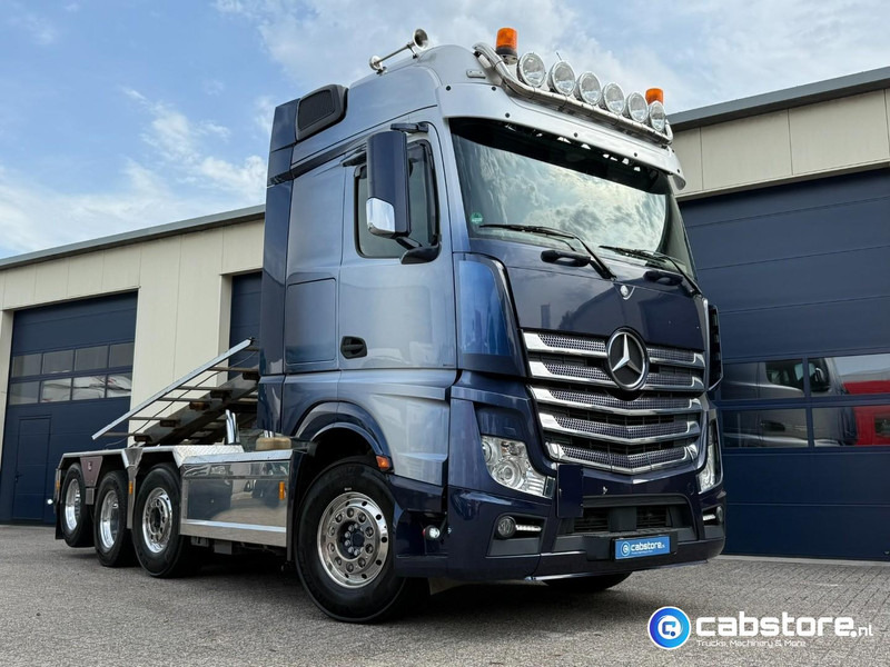 Mercedes-Benz ACTROS 3663 Euro 6 - 8x2 - RETARDER - Bouwjaar 09-2017 - 30 Ton's Container Kabelsysteem - Km 476.892 - Good condition - Camion - système de câble: photos 1 Mercedes-Benz ACTROS 3663 Euro 6 - 8x2 - RETARDER - Bouwjaar 09-2017 - 30 Ton's Container Kabelsysteem - Km 476.892 - Good condition - Camion - système de câble: photos 1