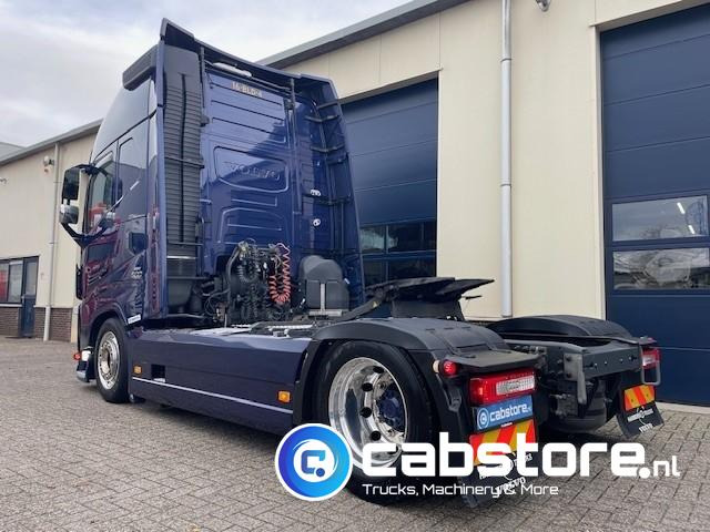 Volvo FH  500 4x2 Euro 6 - MEGA - Pneumatische Hefschotel - Bouwjaar 08-2018 - VEB+ Brake - Full Air - Globetrotter XL- NL Truck!! - Tracteur routier: photos 3 Volvo FH  500 4x2 Euro 6 - MEGA - Pneumatische Hefschotel - Bouwjaar 08-2018 - VEB+ Brake - Full Air - Globetrotter XL- NL Truck!! - Tracteur routier: photos 3