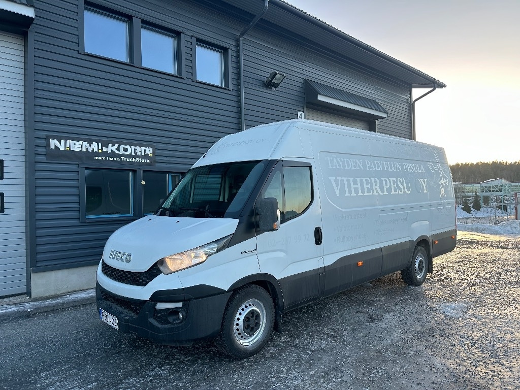 Iveco Daily 35S13 A8 16m3 - Fourgon utilitaire: photos 1 Iveco Daily 35S13 A8 16m3 - Fourgon utilitaire: photos 1