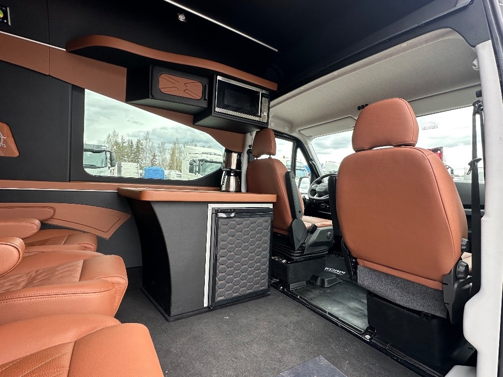 Fourgon utilitaire Iveco Daily 35S18A8 1+4hlö retkeilyauto: photos 8