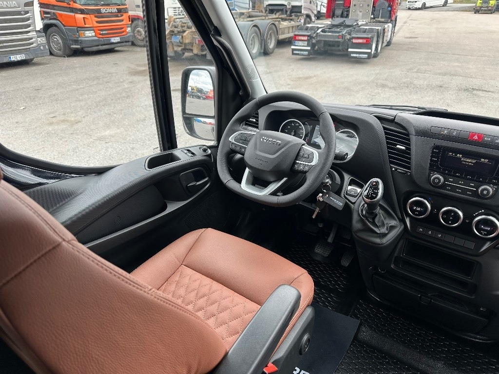 Fourgon utilitaire Iveco Daily 35S18A8 1+4hlö retkeilyauto: photos 13