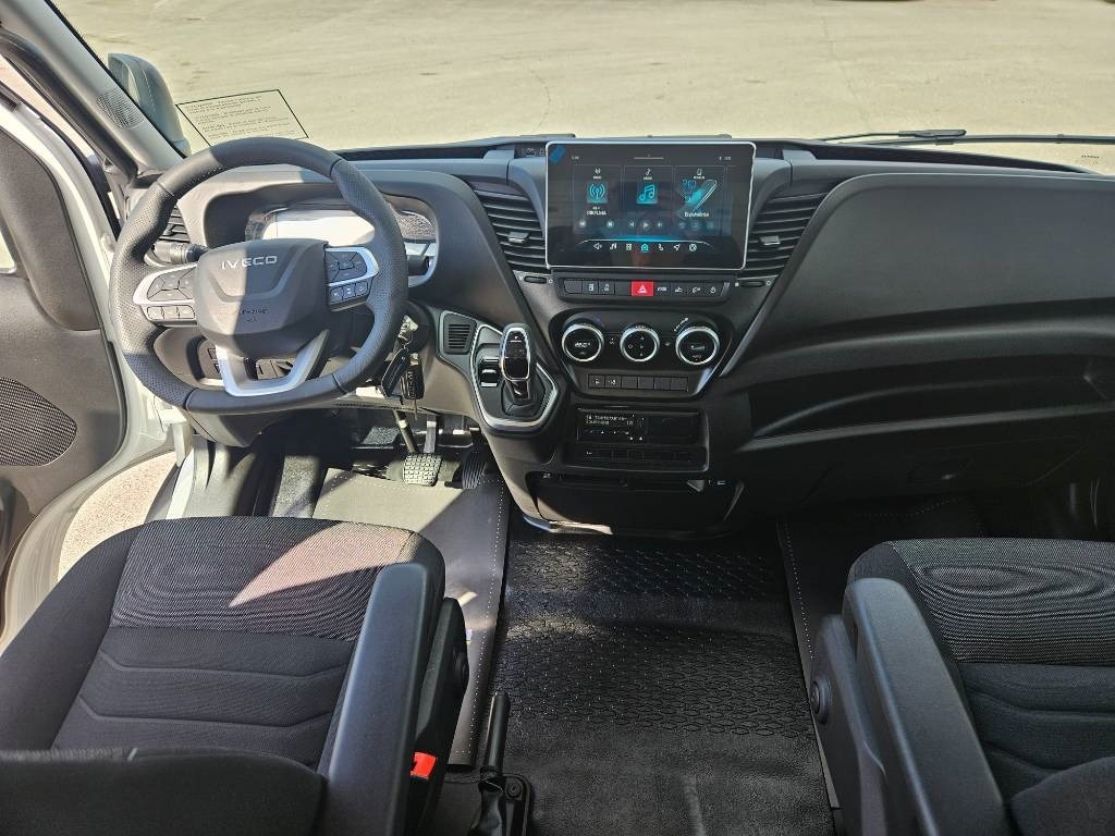 Fourgon utilitaire neuf Iveco Daily 35S18A8: photos 9 Fourgon utilitaire neuf Iveco Daily 35S18A8: photos 9