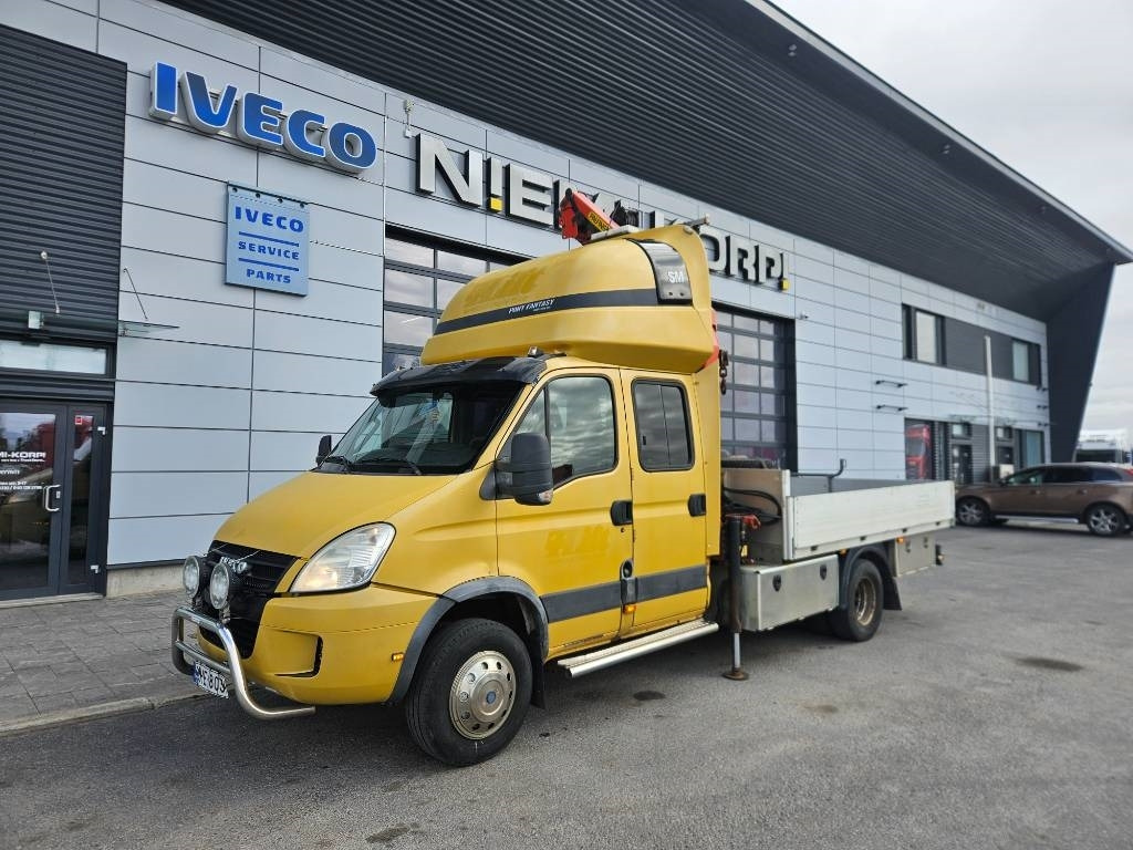 Iveco Daily 65C18 D Palfinger PK3700+ makuuohjaamo - Fourgon plateau: photos 2 Iveco Daily 65C18 D Palfinger PK3700+ makuuohjaamo - Fourgon plateau: photos 2