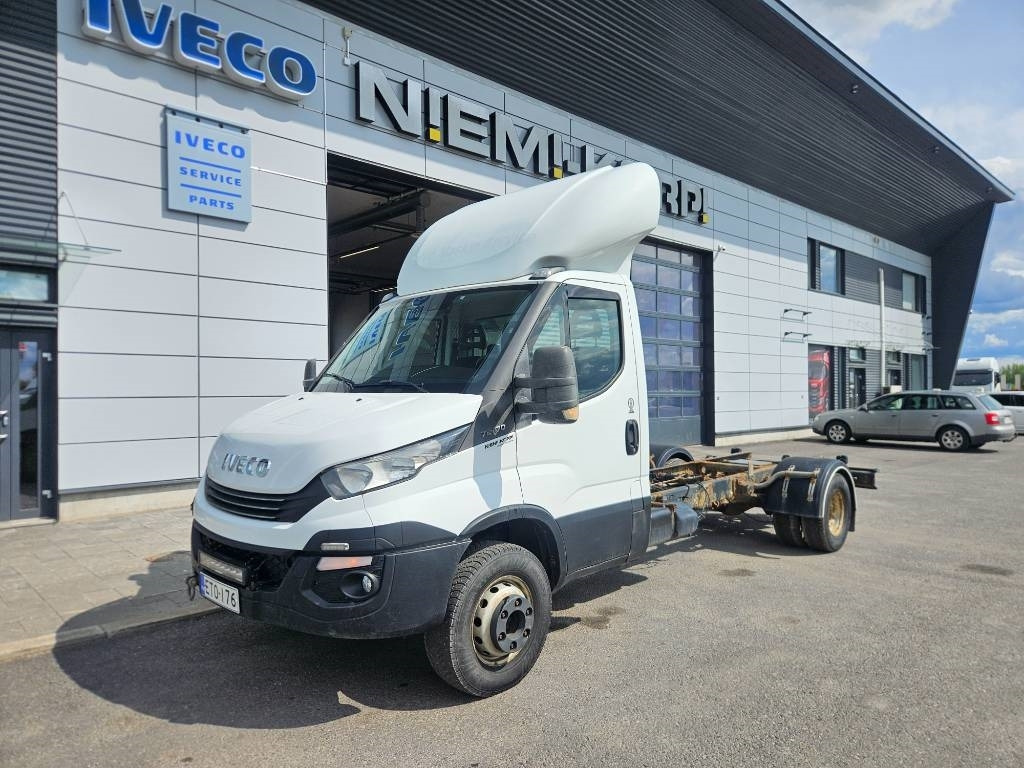 Iveco Daily 70C17 - Fourgon grand volume: photos 1 Iveco Daily 70C17 - Fourgon grand volume: photos 1