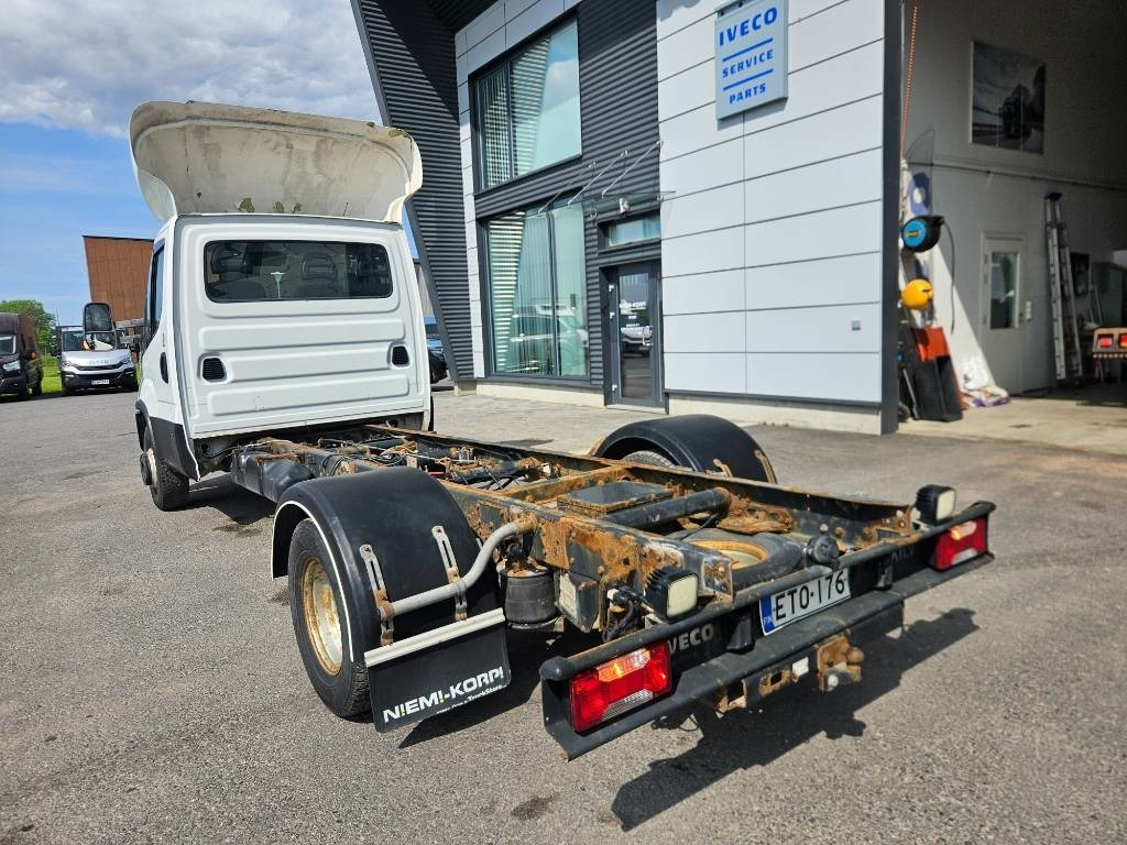 Iveco Daily 70C17 - Fourgon grand volume: photos 5 Iveco Daily 70C17 - Fourgon grand volume: photos 5