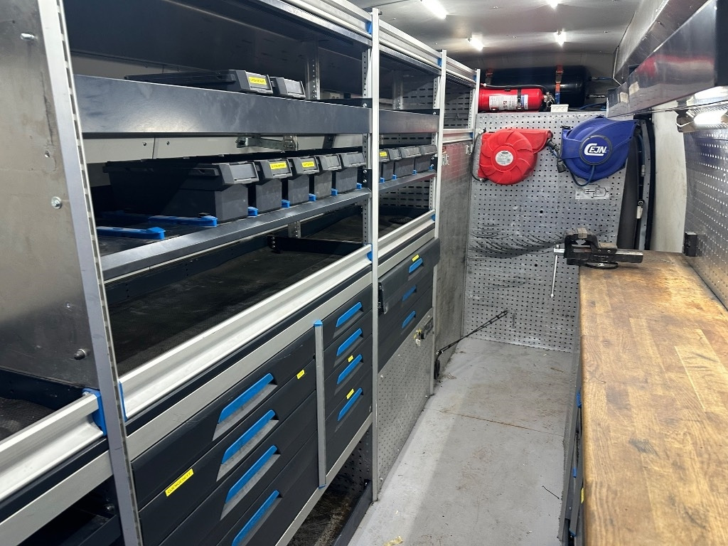 Fourgon utilitaire Renault Master Huoltoauto: photos 10