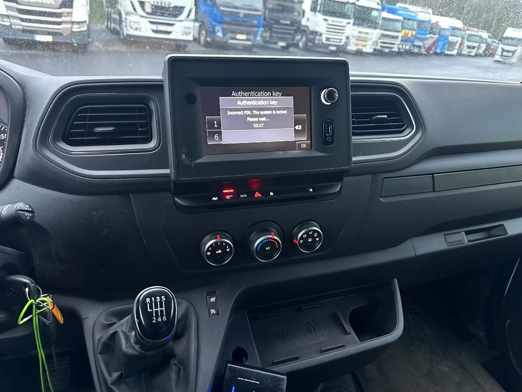 Fourgon utilitaire Renault Master Huoltoauto: photos 20