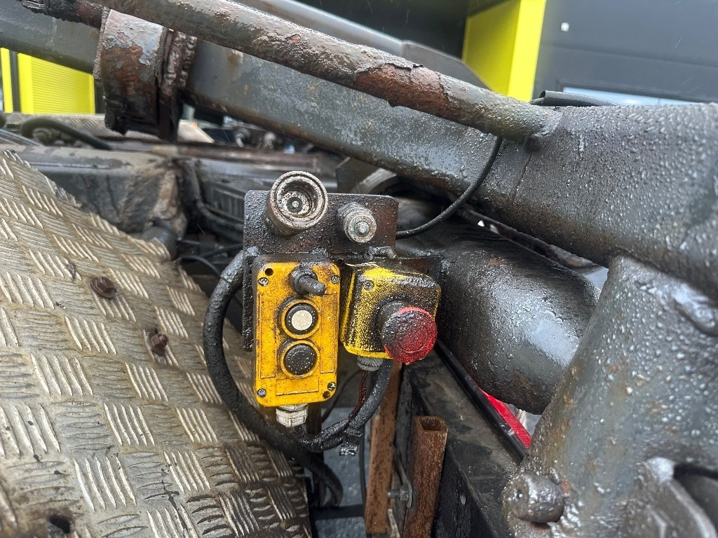 Scania P114 8x2*6 - Camion multibenne: photos 5 Scania P114 8x2*6 - Camion multibenne: photos 5