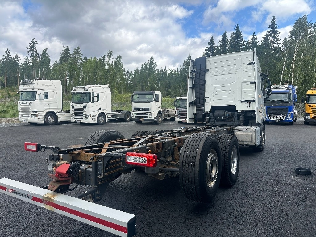 Volvo FH13 540 6x2*4 - Châssis cabine: photos 3 Volvo FH13 540 6x2*4 - Châssis cabine: photos 3