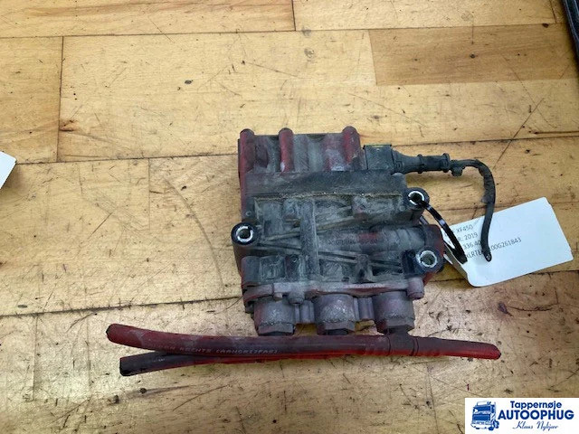 DAF ECAS valve block – DAF 2020257 - Système électrique pour Camion: photos 1 DAF ECAS valve block – DAF 2020257 - Système électrique pour Camion: photos 1