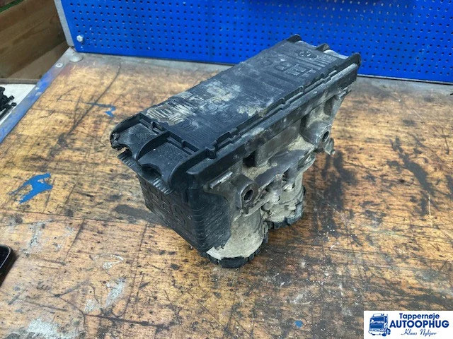 Scania EBS modulator – Scania 2653385 - Système électrique pour Camion: photos 2 Scania EBS modulator – Scania 2653385 - Système électrique pour Camion: photos 2