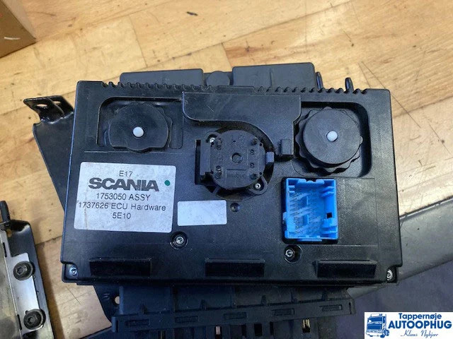 Scania ECU GMS P/N: 2148226 / 2559113 - Bloc de gestion pour Camion: photos 2 Scania ECU GMS P/N: 2148226 / 2559113 - Bloc de gestion pour Camion: photos 2