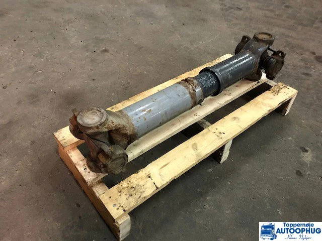 Scania P420 kardan / propeller shaft P/N: 1321713 / 1796581 - Essieu et pièces pour Camion: photos 1 Scania P420 kardan / propeller shaft P/N: 1321713 / 1796581 - Essieu et pièces pour Camion: photos 1