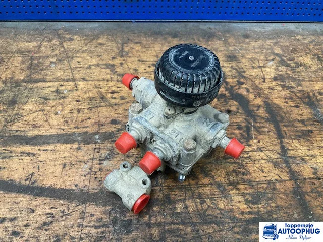 Scania Relay valve – Scania 1425183 - Système électrique pour Camion: photos 1 Scania Relay valve – Scania 1425183 - Système électrique pour Camion: photos 1
