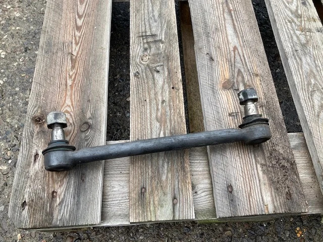Volvo Anti roll arm – Volvo 23235621 - Barre stabilisatrice pour Camion: photos 1 Volvo Anti roll arm – Volvo 23235621 - Barre stabilisatrice pour Camion: photos 1