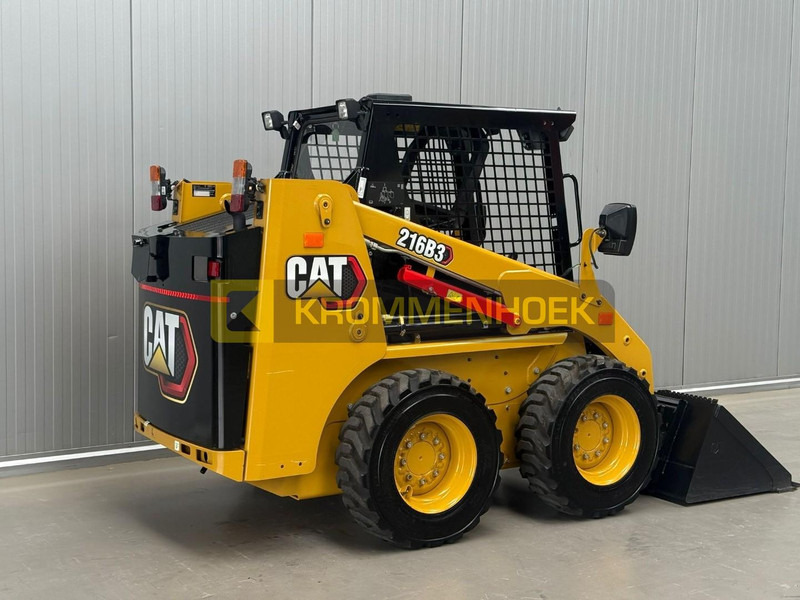 Caterpillar 216 B3 - Mini chargeuse: photos 4 Caterpillar 216 B3 - Mini chargeuse: photos 4